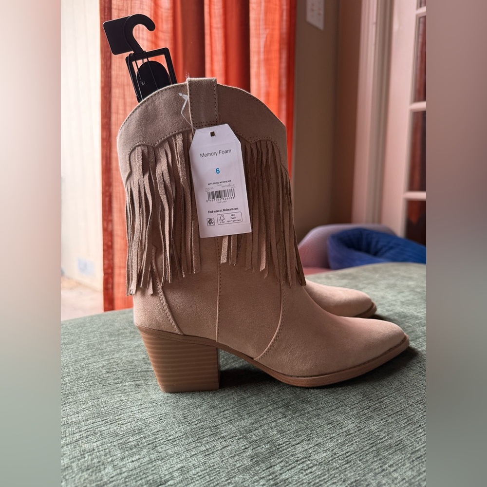 Time and Tru Tan Sand Heeled Boots with Fringe NWT - Picture 3 of 8